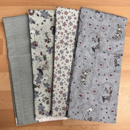 Lynette Anderson -  Favourites - 4  Fat Quarters - (1)