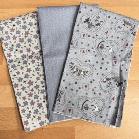 Lynette Anderson Favourites - 3 x fat quarters - (3)